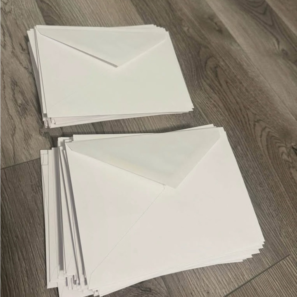 110 envelopes - Picture 1 of 3